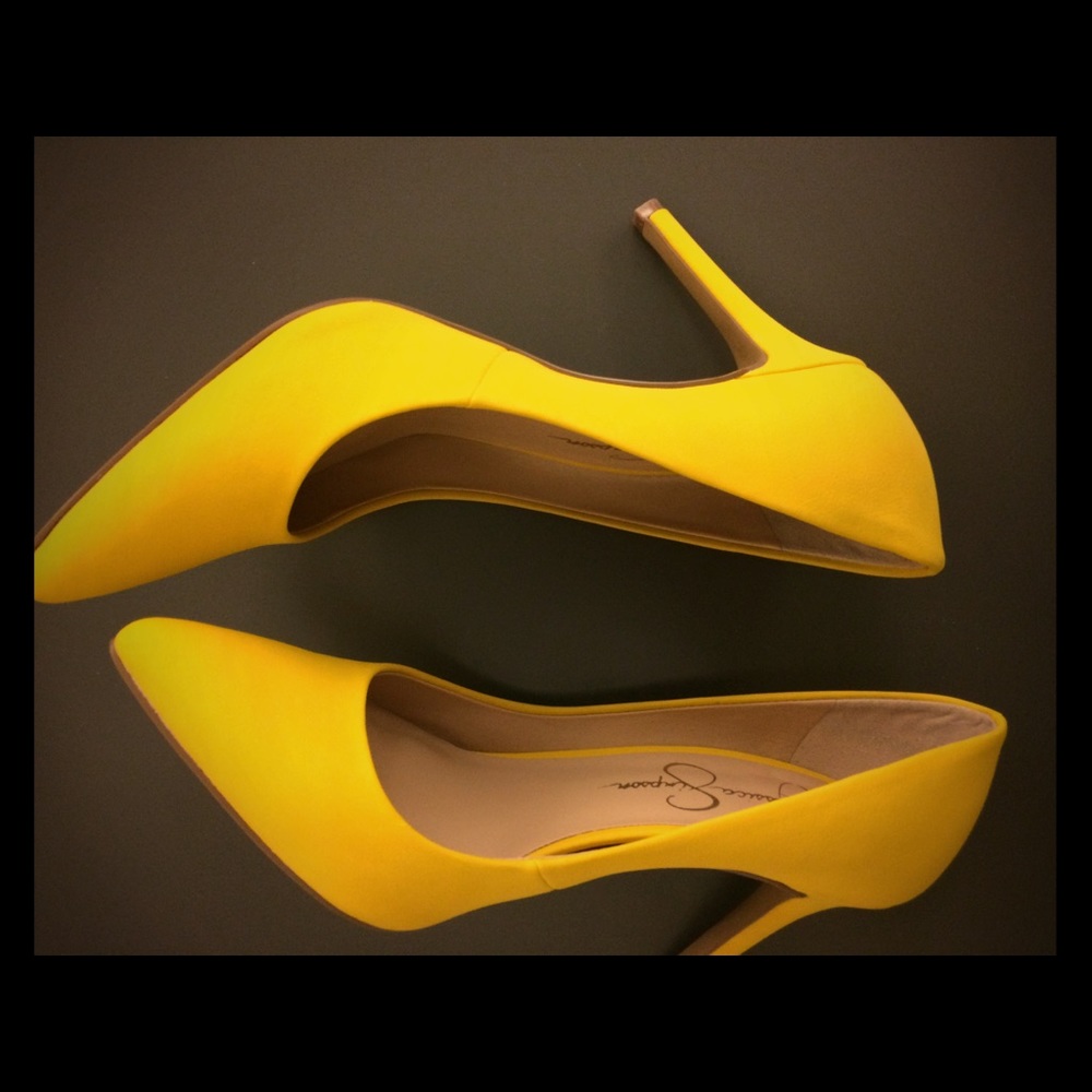 Jessica Simpson Levin Pumps
